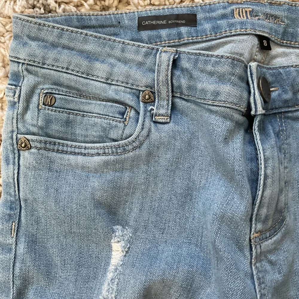 Kut from the Kloth Catherine Boyfriend‎ Jeans Light Wash Distressed Size 8